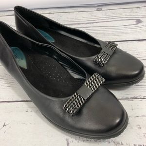 Fitzwell leather flats size 10 medium